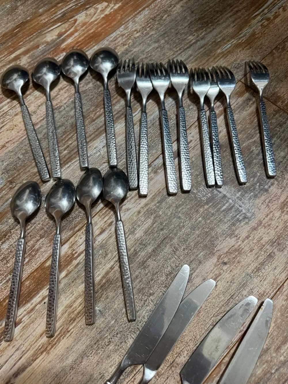 Hammered Stainless Steel Flatware Set